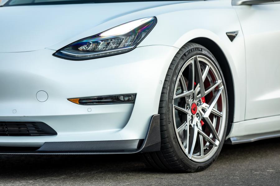 Детали экстерьера Tesla Model 3 VOLTA by Vorsteiner 2019 года  (фото 39 из 40)